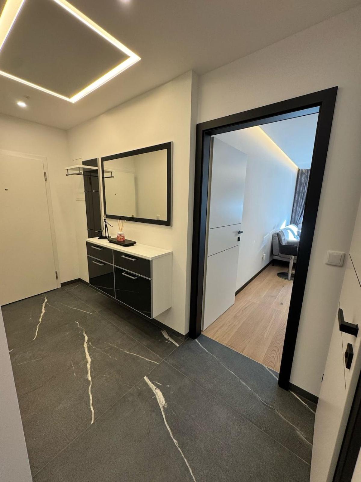 Apartment Black And White Style In *